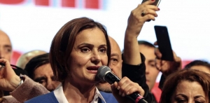 Opposition CHP’s Istanbul chief blasts gov’t over crackdown on military offensive critics